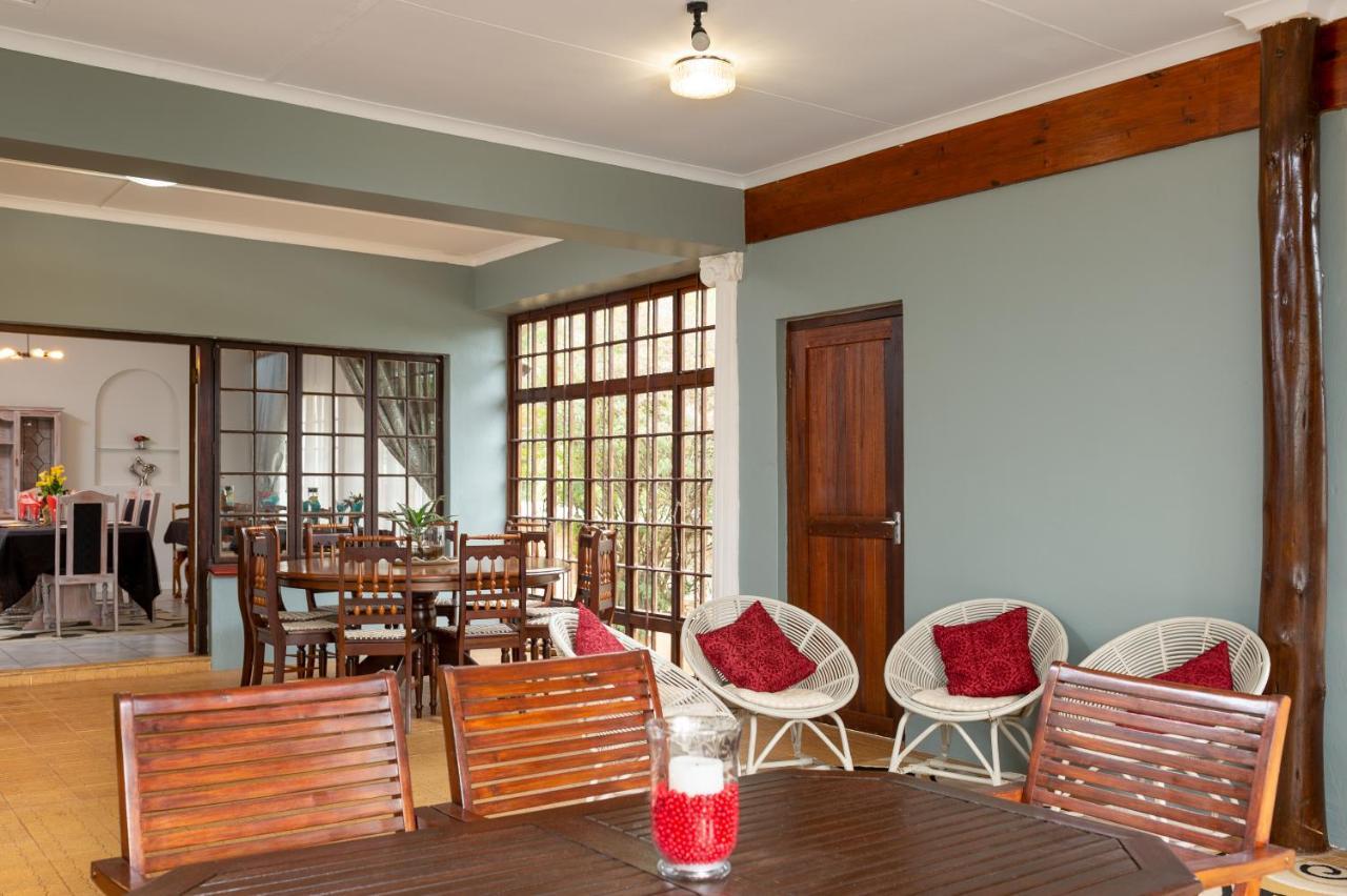 Zesty Guesthouse Port Edward Esterno foto