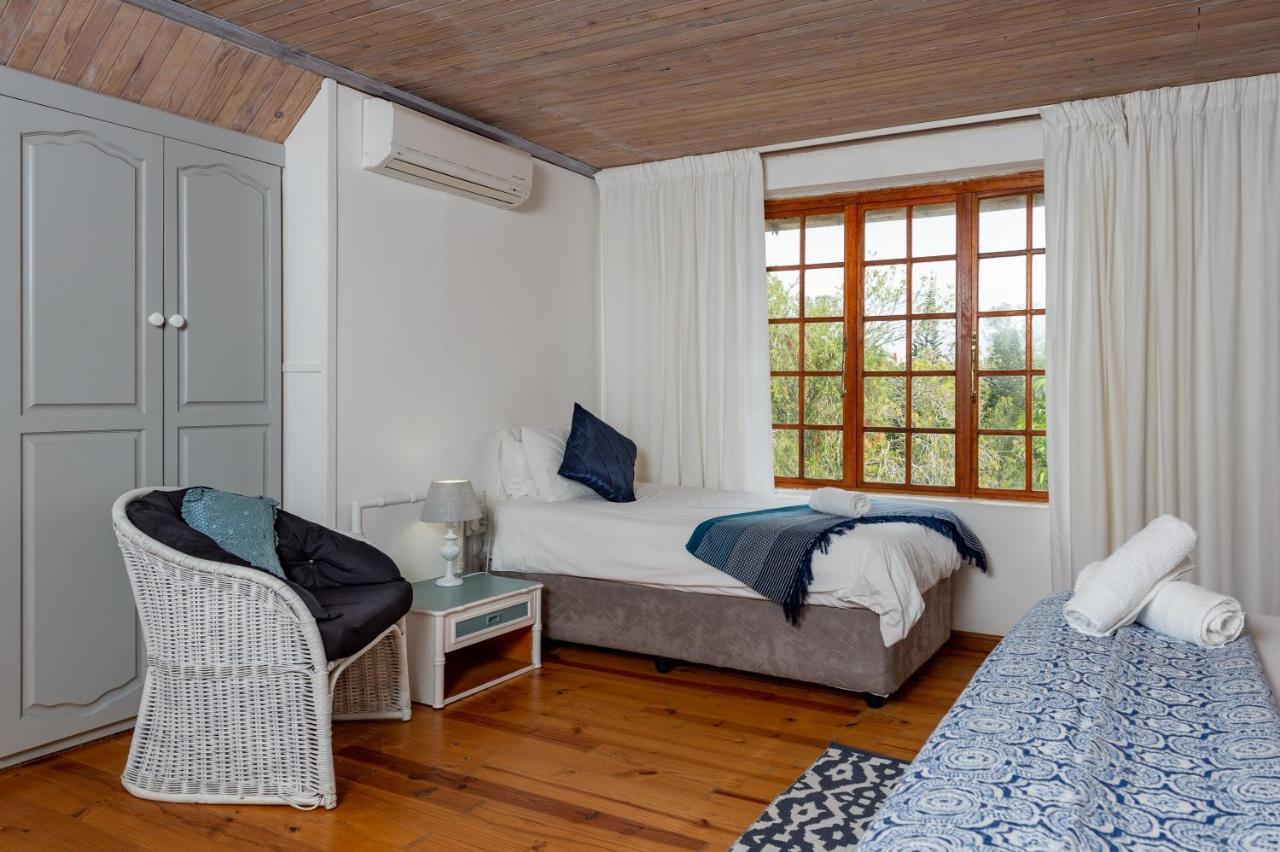 Zesty Guesthouse Port Edward Esterno foto